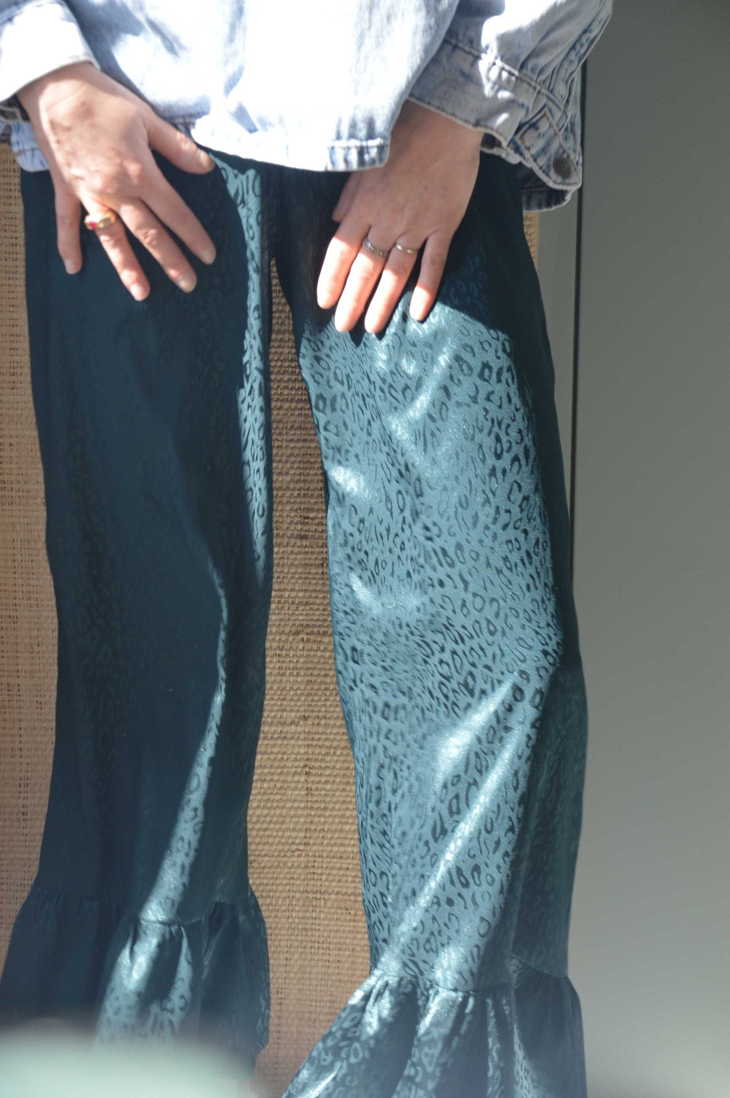 Pantalon satiné Léopard pétrole