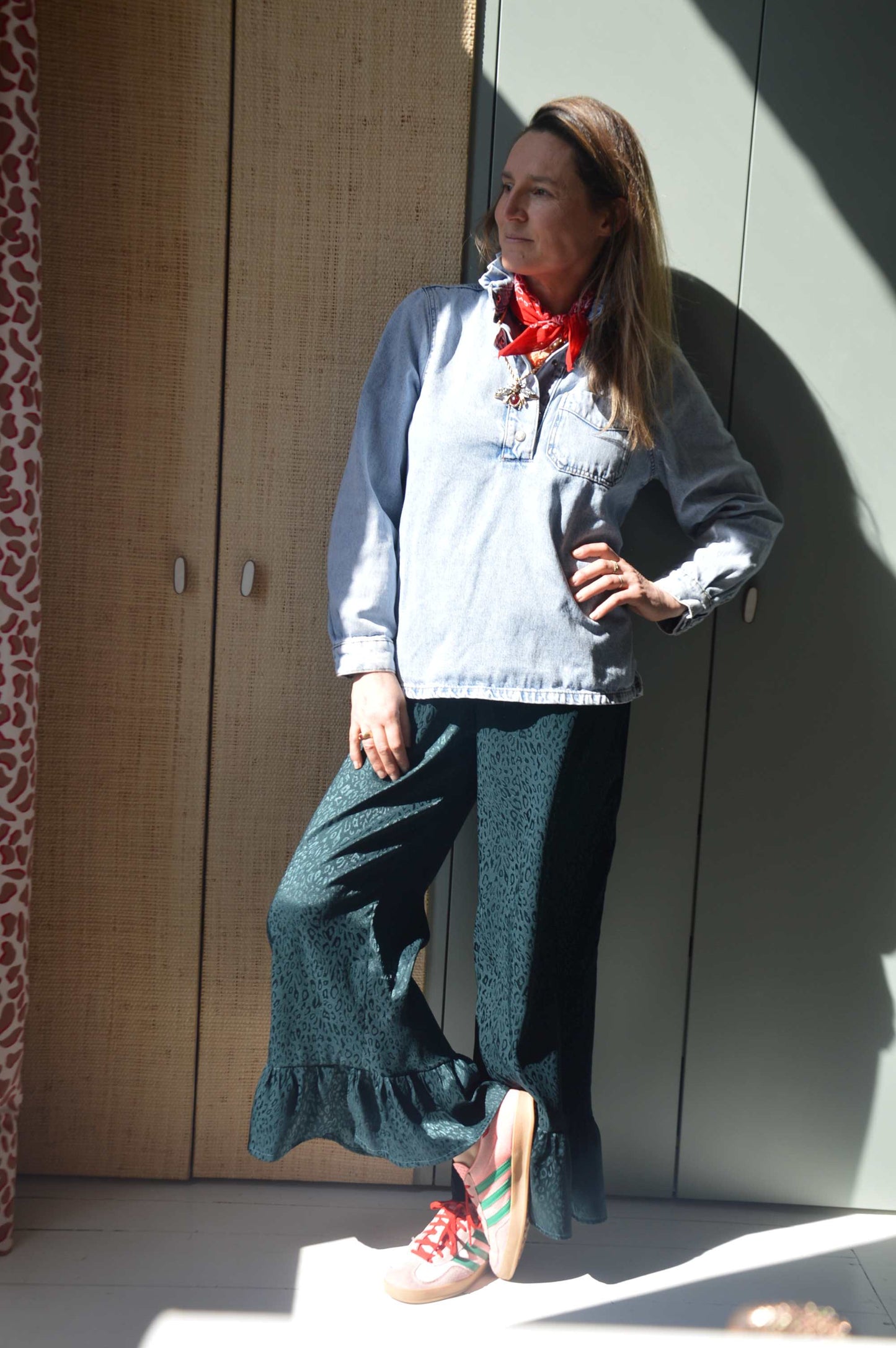 Pantalon satiné Léopard pétrole