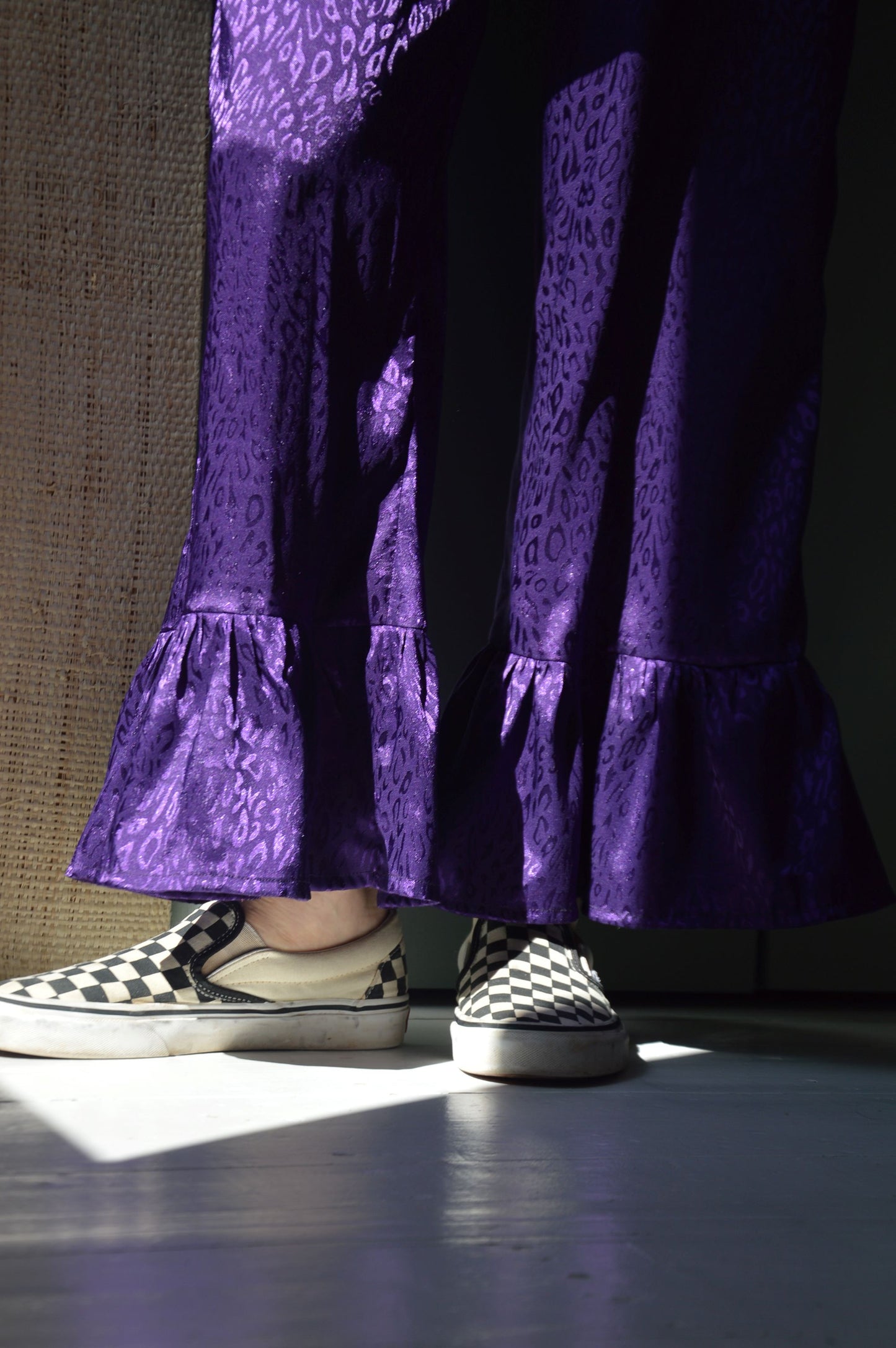 Pantalon satiné Léopard violet