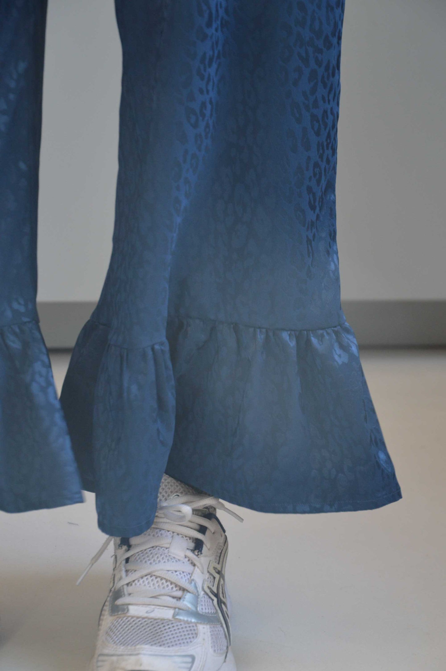 Pantalon satiné Léopard Bleu Nuit