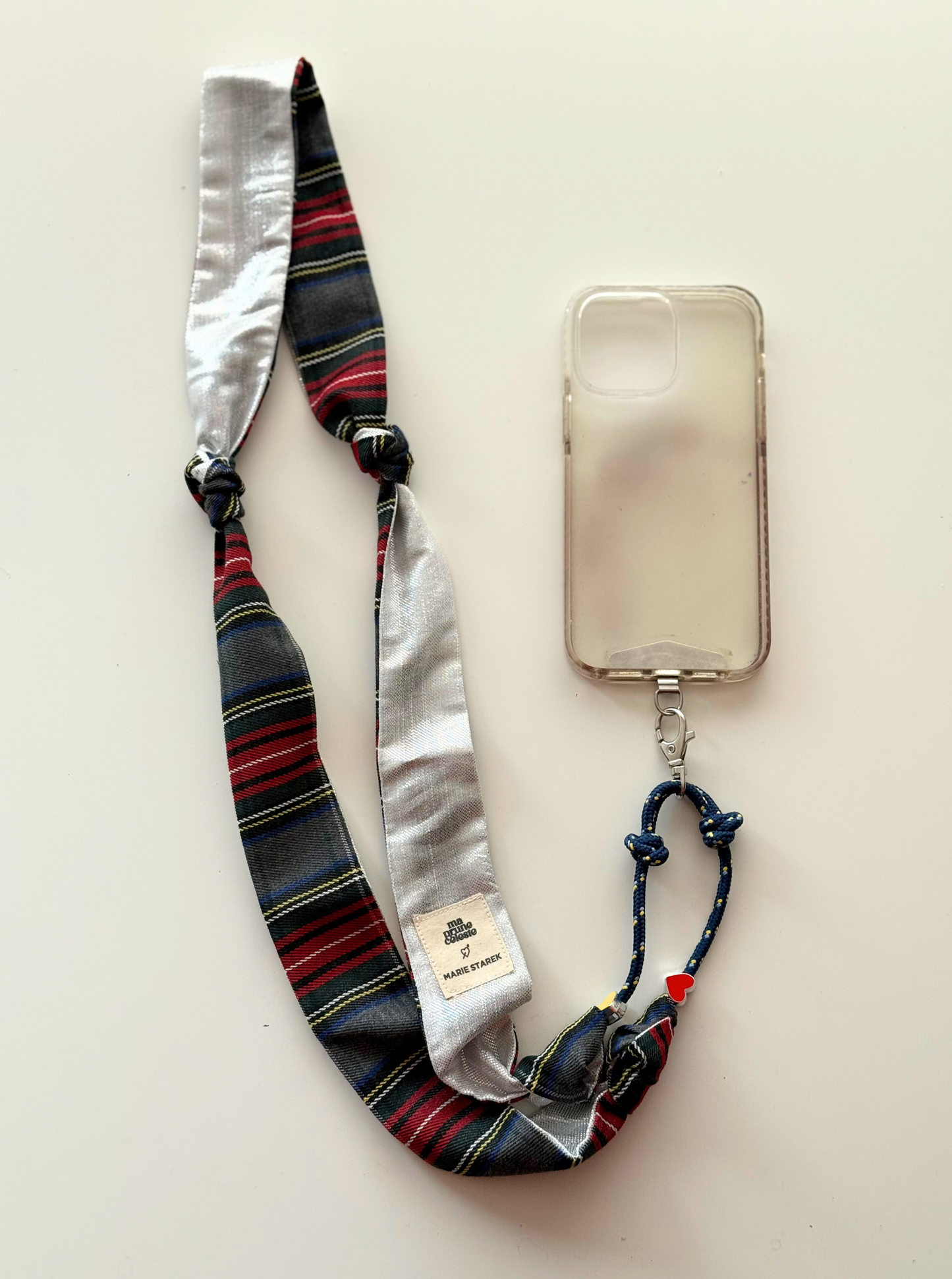 Attache portable Marie Starek & Ma Prune Céleste Tartan Rouge