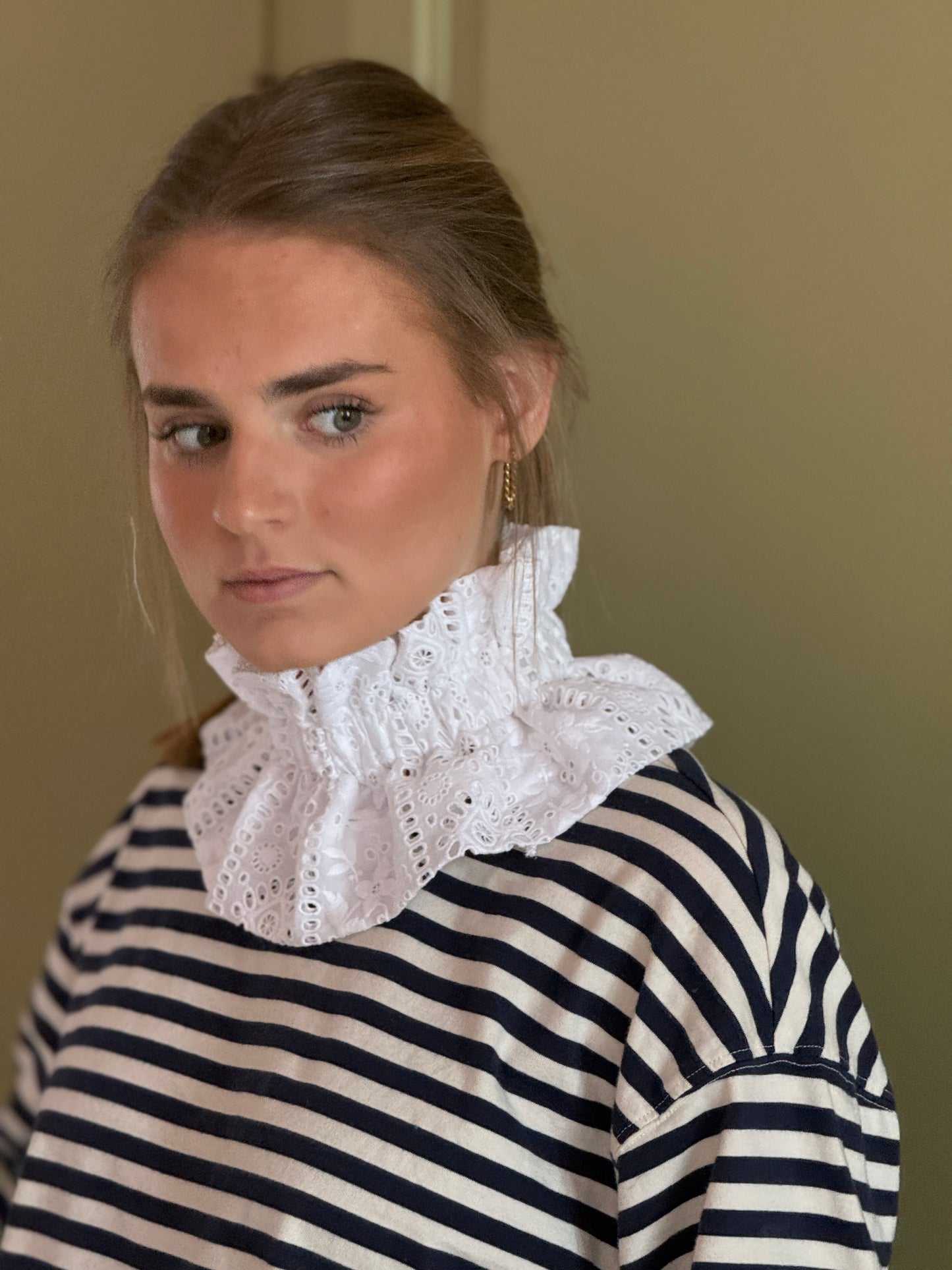 Col amovible broderie anglaise blanche