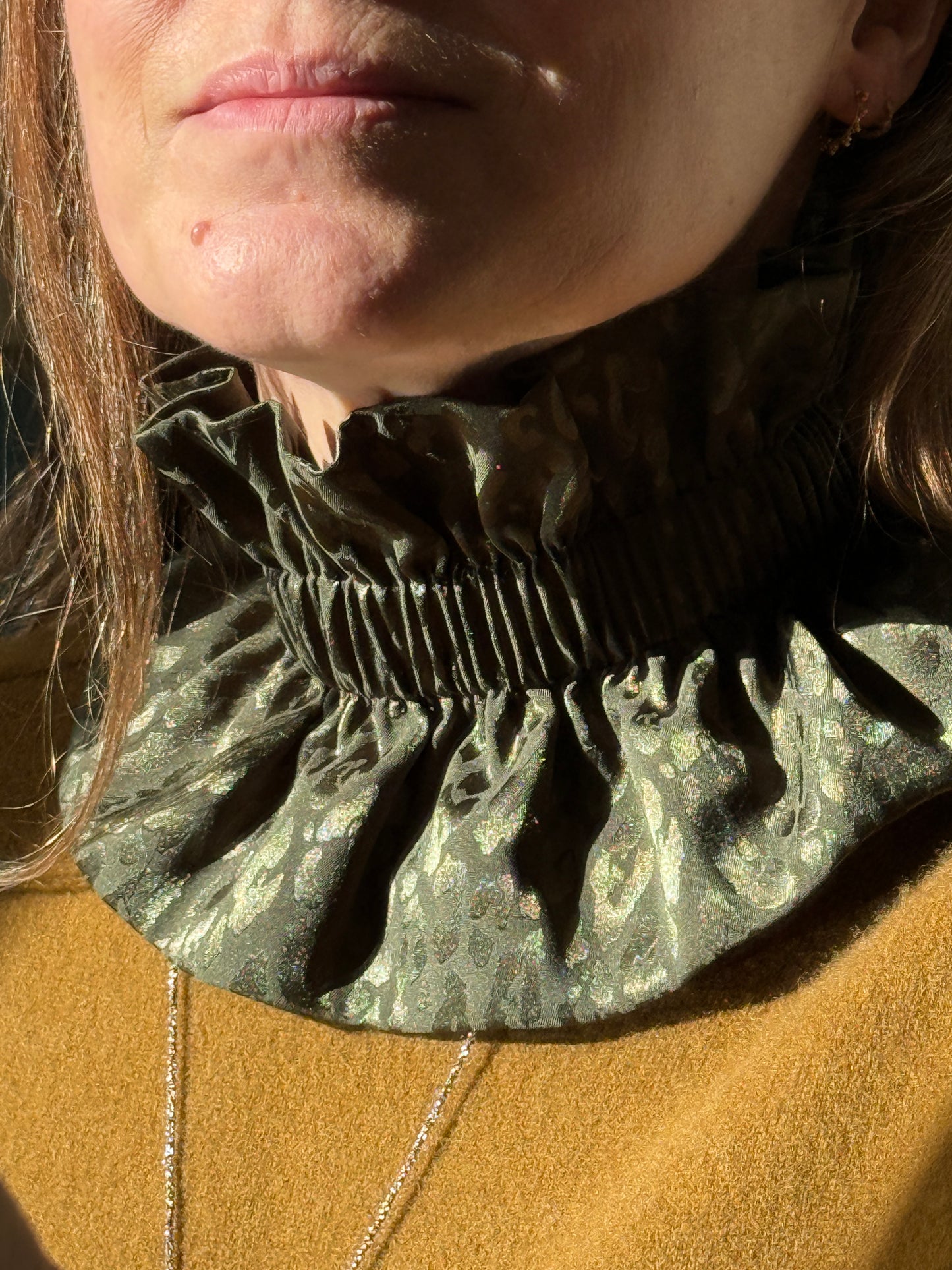Col Satin Léopard Vert Kaki