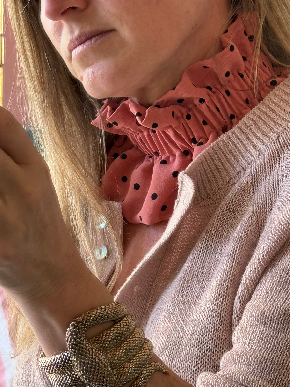 Le Col Amovible en Crêpe Rose Terracotta et Pois Noirs – Ma Prune Céleste
