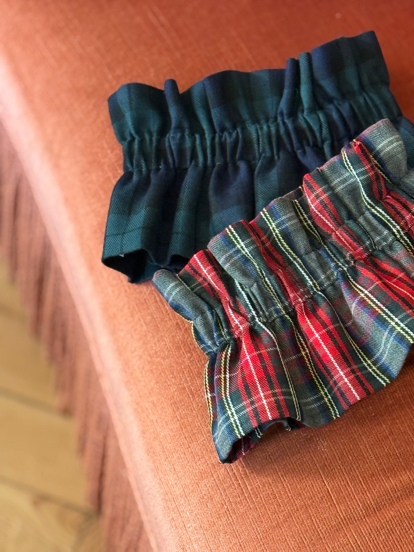 Col Tartan rouge et gris