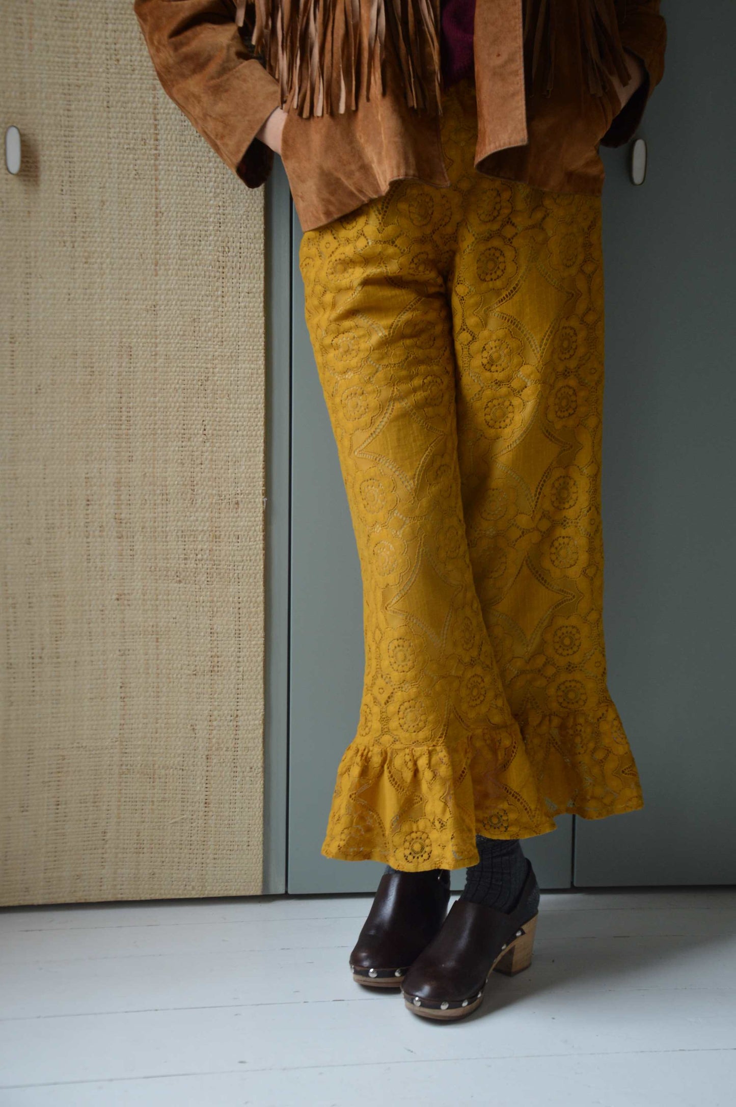 Pantalon Jeu de dentelle moutarde