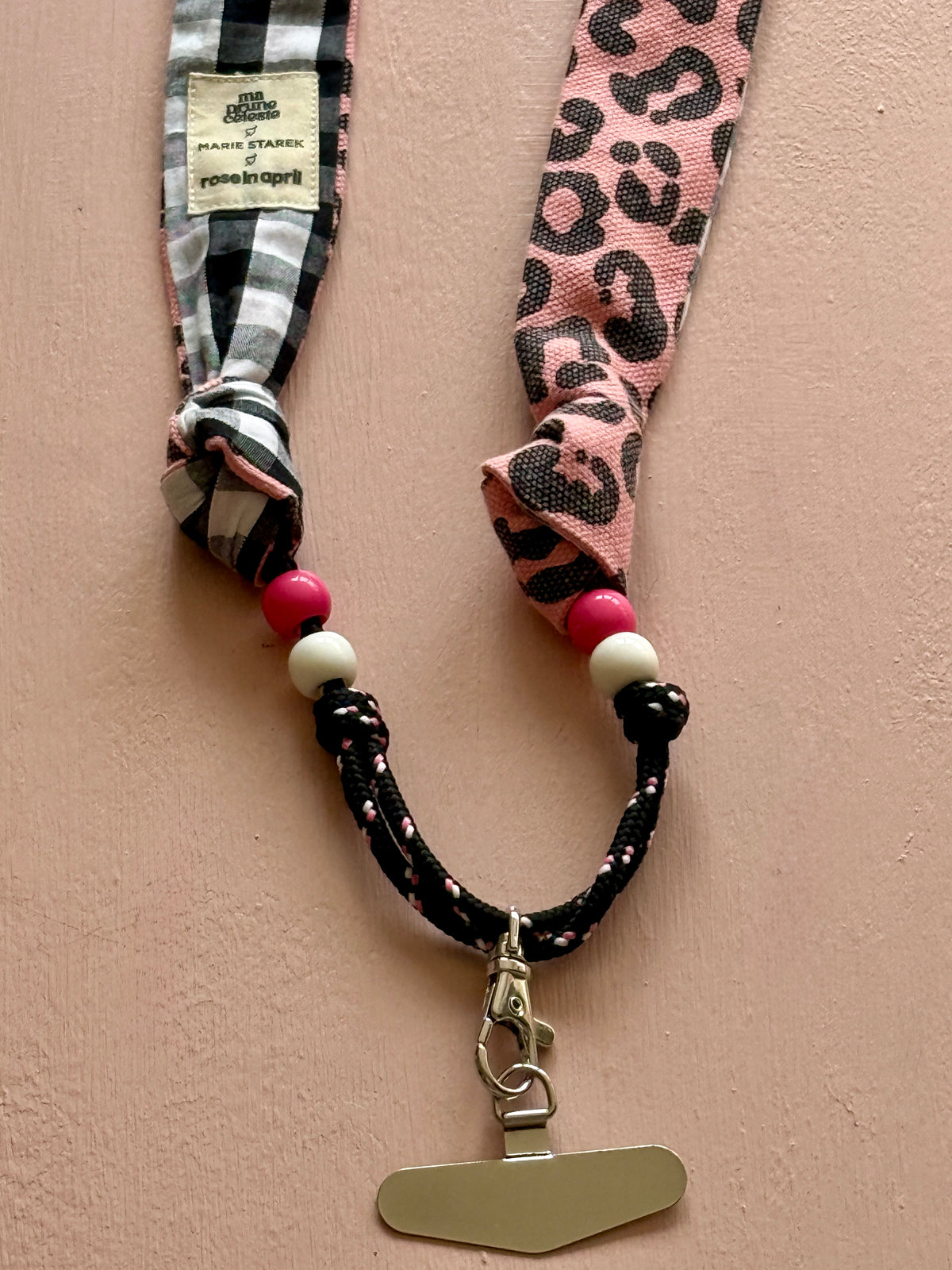 Attache portable Rose in April & Marie Starek & Ma Prune Céleste - Graou Rose