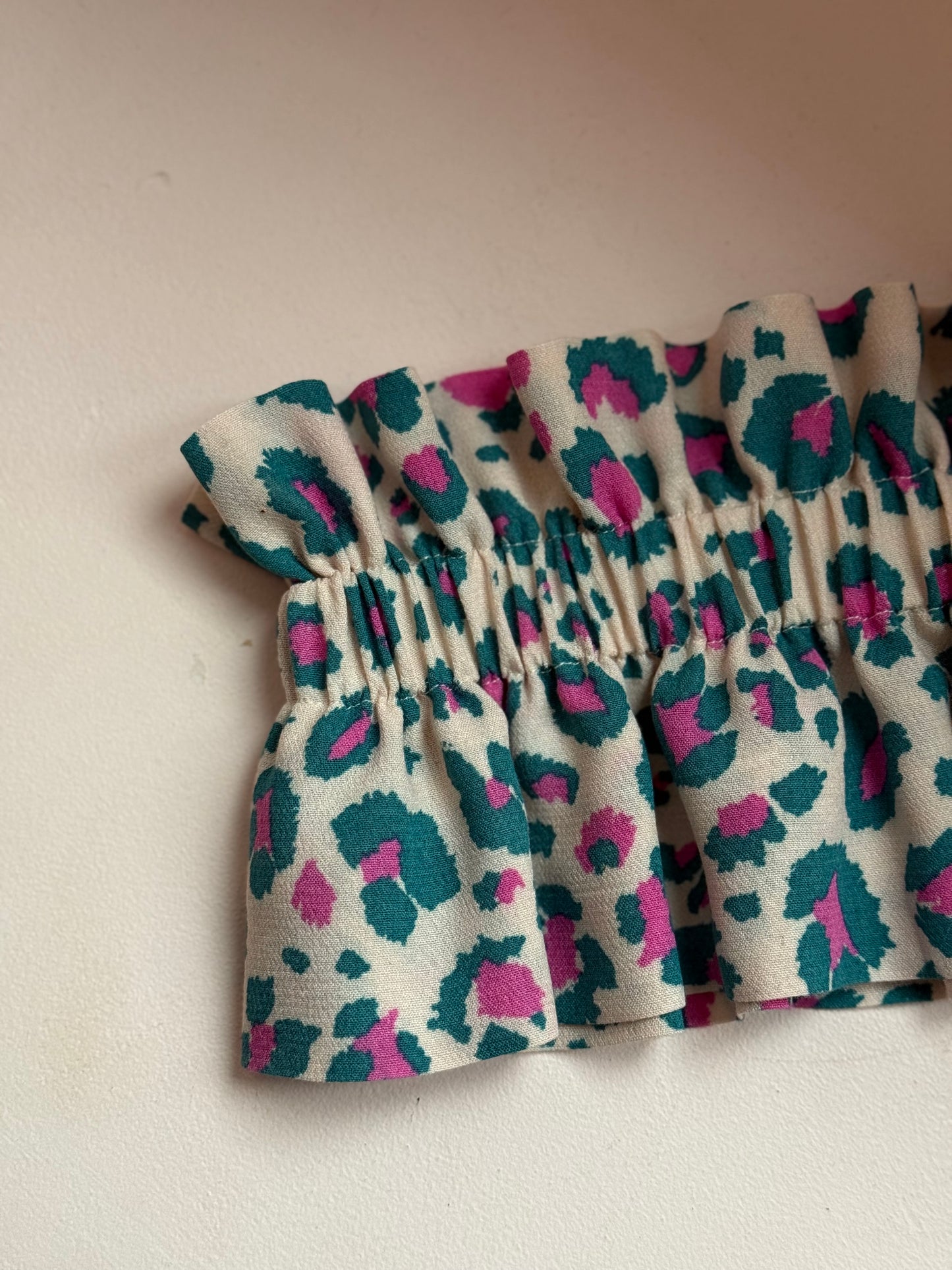 Col amovible Graou bleu et fushia