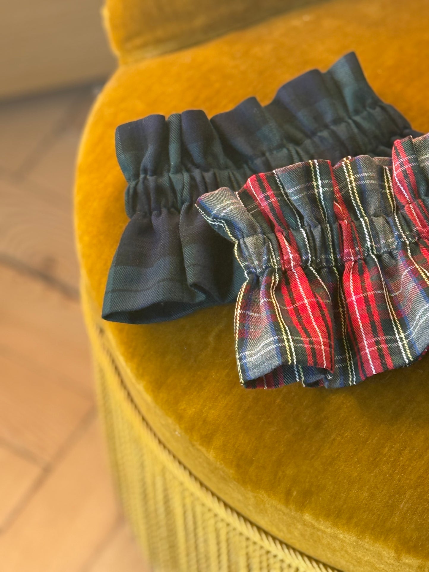 Col Tartan rouge et gris