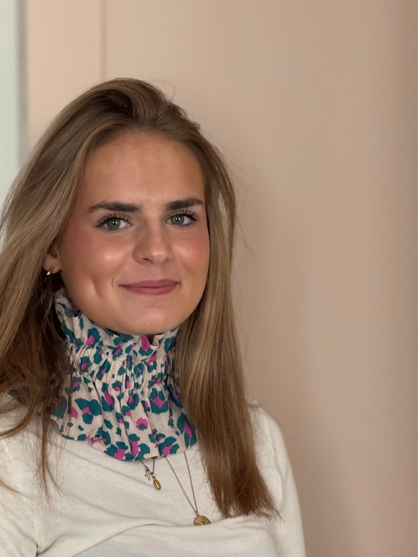 Col amovible Graou bleu et fushia