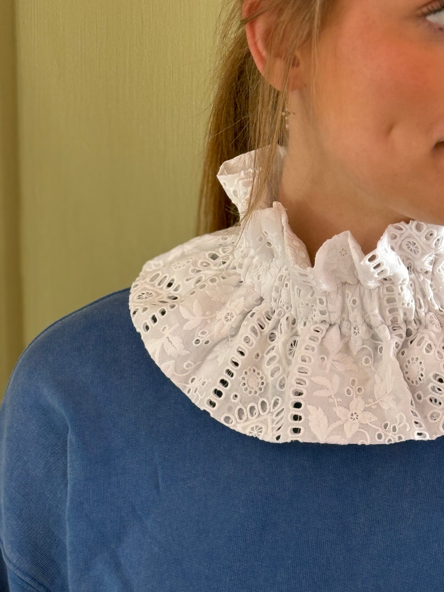 Col amovible broderie anglaise blanche