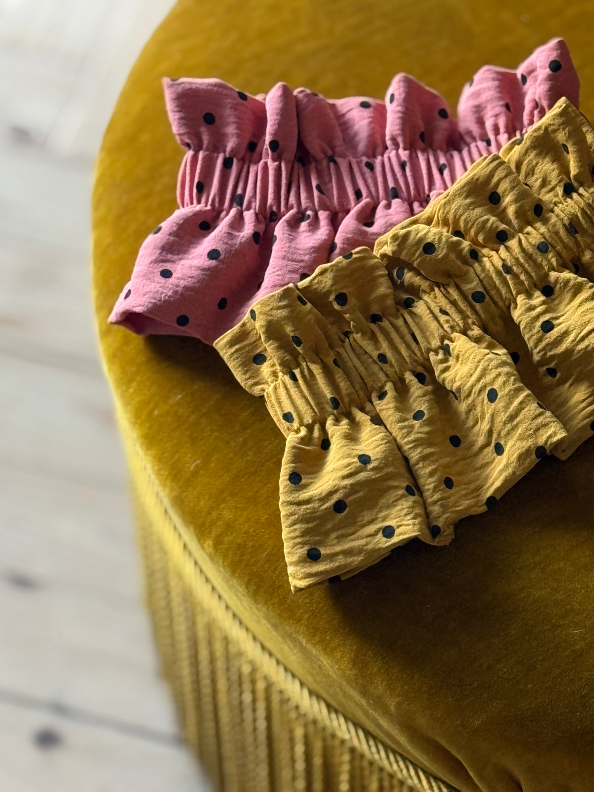 Le Col Amovible en Crêpe Rose Terracotta et Pois Noirs – Ma Prune Céleste