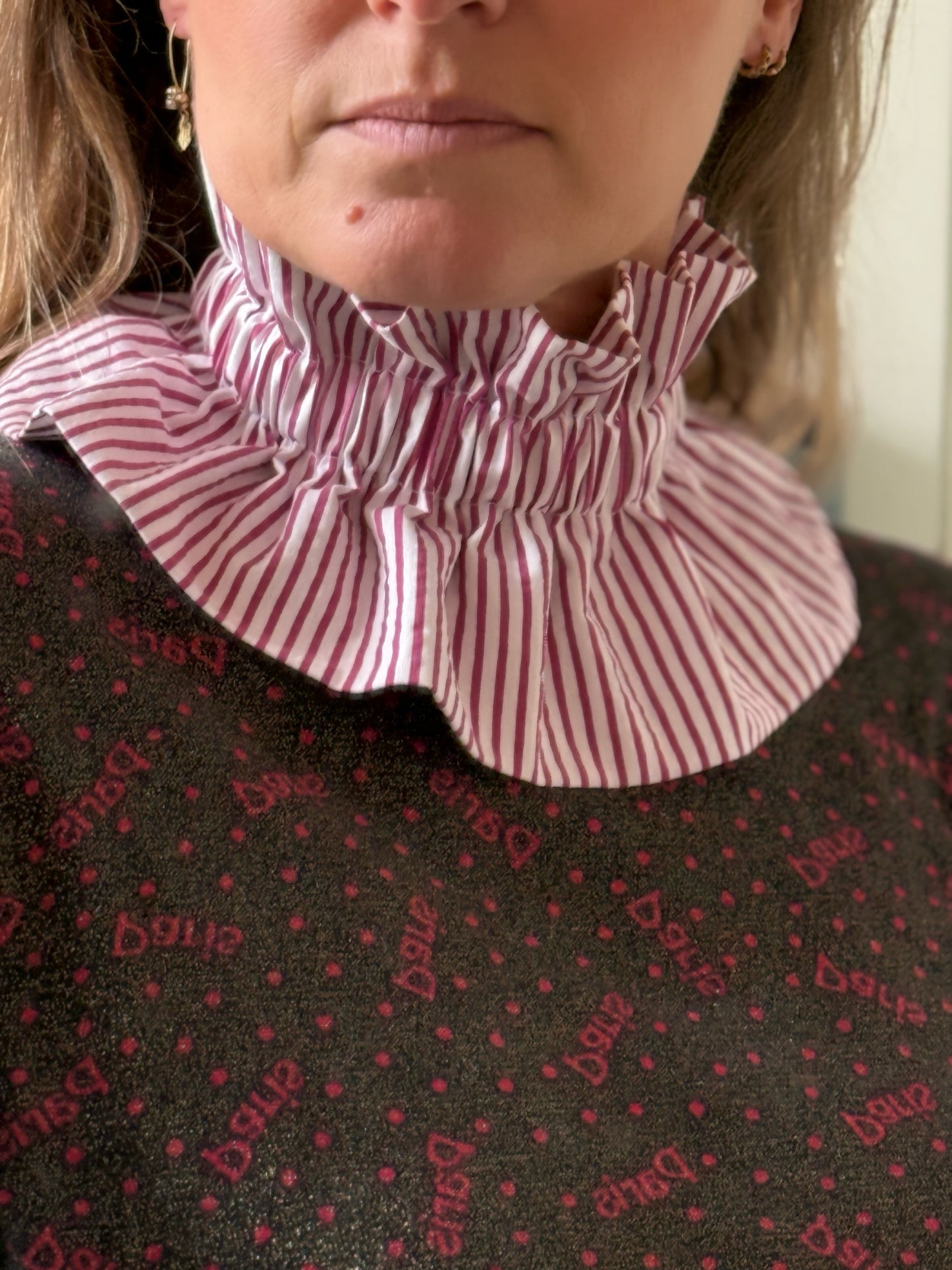 Col seersucker rayé rouge