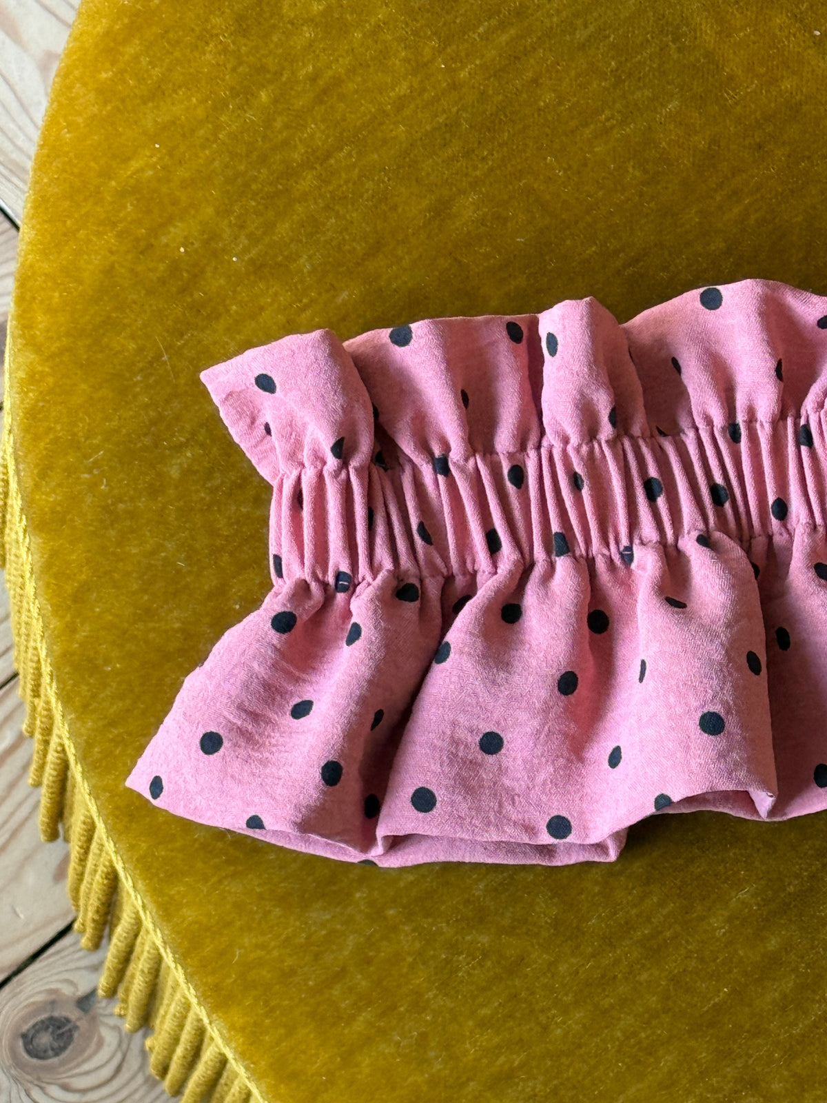 Le Col Amovible en Crêpe Rose Terracotta et Pois Noirs – Ma Prune Céleste
