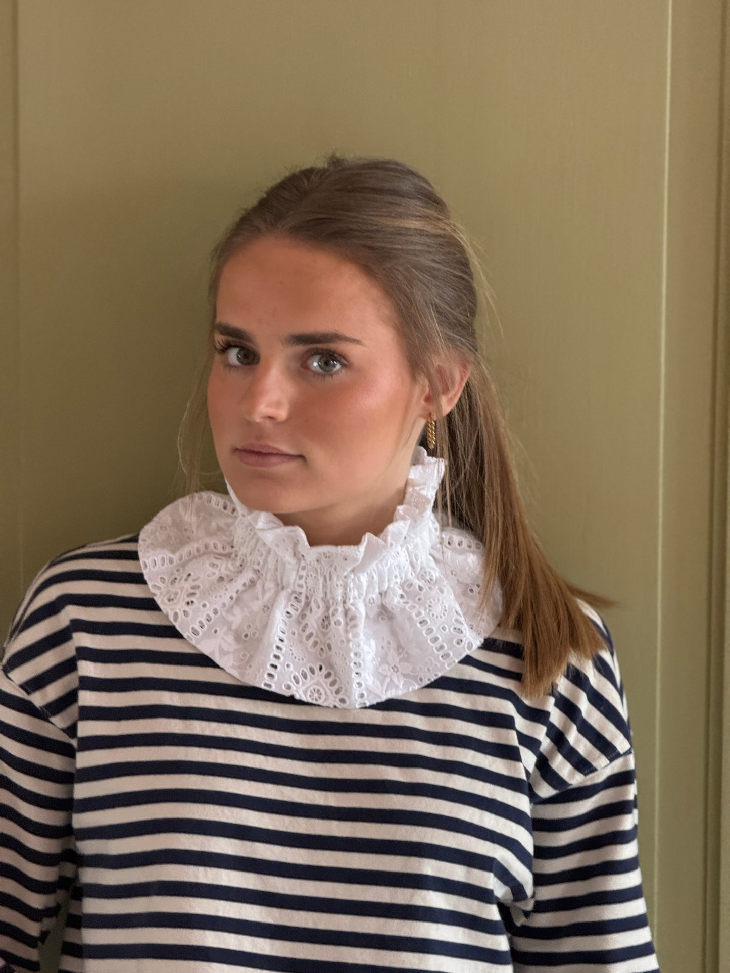 Col amovible broderie anglaise blanche